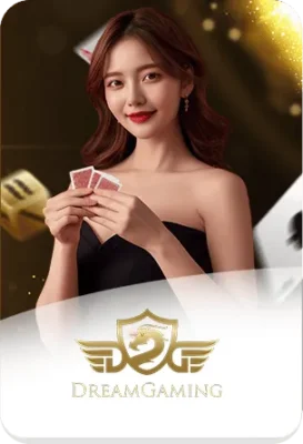 ภาพแบนเนอร์ DreamGaming บาคาร่า บนเว็บไซต์ Mafiabet168 คาสิโนออนไลน์เว็บตรง ดีลเลอร์สาวถือไพ่ โทนสีทองหรู พร้อมบรรยากาศคาสิโน เหมาะสำหรับหน้าเว็บและบทความ SEO mafiabet168